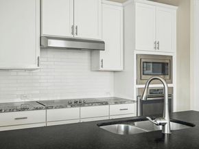 11125 Zimmerman LN, Austin TX 78726