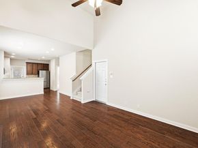 2101 Rivers Edge WAY 32, Austin TX 78741