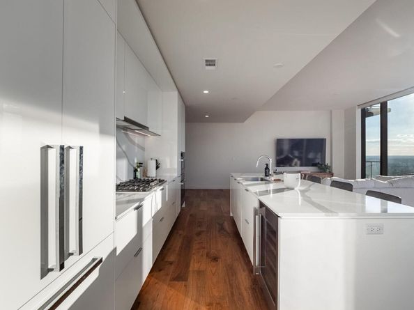 44 East Ave 4303, Austin TX 78701