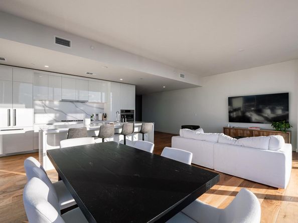 44 East Ave 4303, Austin TX 78701