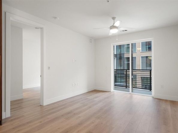 1701 Simond Ave 206, Austin TX 78723