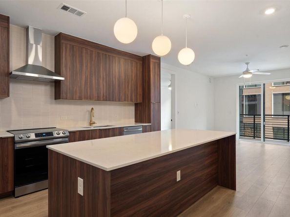 1701 Simond Ave 206, Austin TX 78723