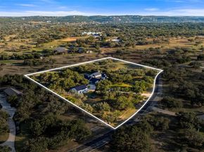 945 Rivercliff DR, Spicewood TX 78669