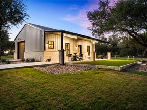 945 Rivercliff DR, Spicewood TX 78669