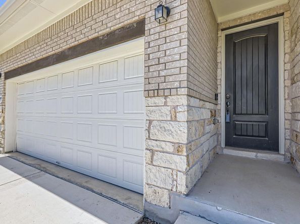 100 Double Mountain RD, Liberty Hill TX 78642