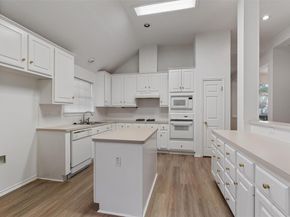 5009 Flaming Oak CV, Austin TX 78749