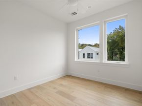 900 S 2nd ST 18, Austin TX 78704
