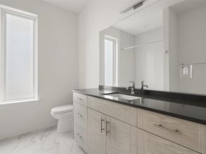 900 S 2nd ST 18, Austin TX 78704