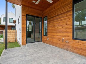 900 S 2nd ST 18, Austin TX 78704