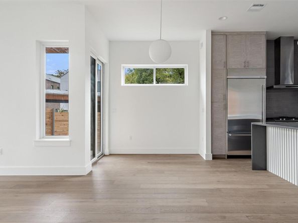 900 S 2nd ST 18, Austin TX 78704