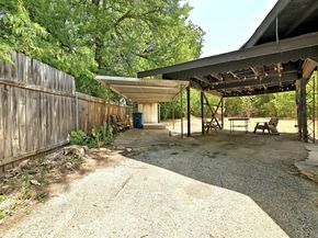 1181 Ridgeway DR, Austin TX 78702