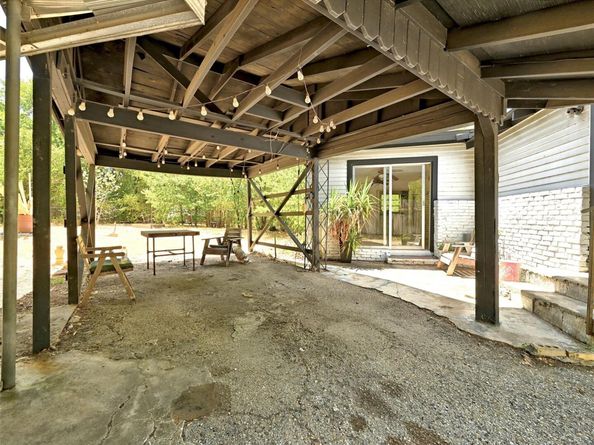 1181 Ridgeway DR, Austin TX 78702