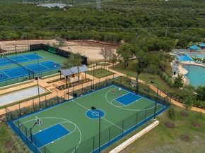 422 Sitlington LN, Austin TX 78738