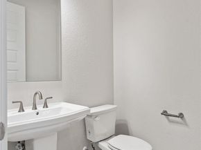 422 Sitlington LN, Austin TX 78738