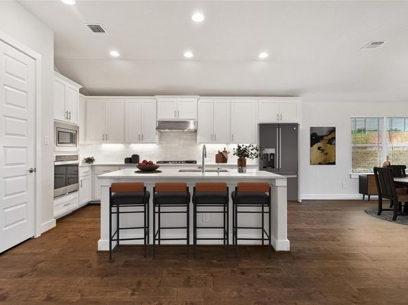 422 Sitlington LN, Austin TX 78738