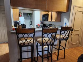 806 W 24th ST 202, Austin TX 78705