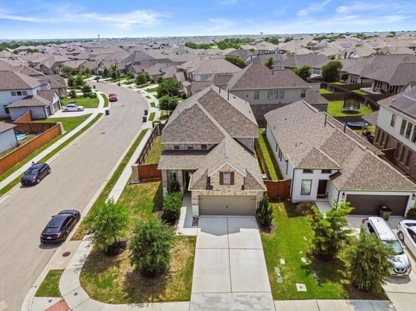 120 Freeman Loop LOOP, Liberty Hill TX 78642