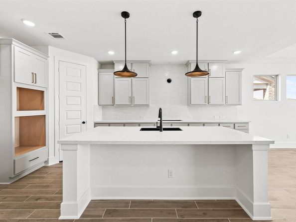 8105 Royal Mint CV, Lago Vista TX 78645