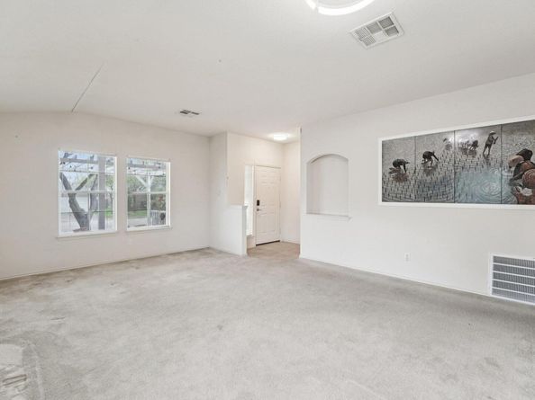 1724 Darjeeling DR, Pflugerville TX 78660