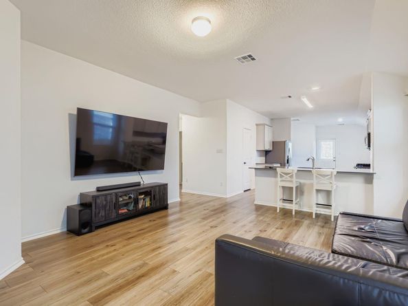 8212 Purple Aster PASS, Lago Vista TX 78645