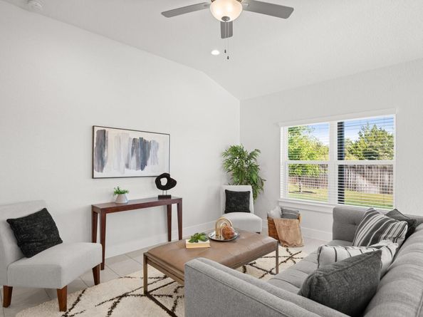 16416 Enamorado RD, Manor TX 78653