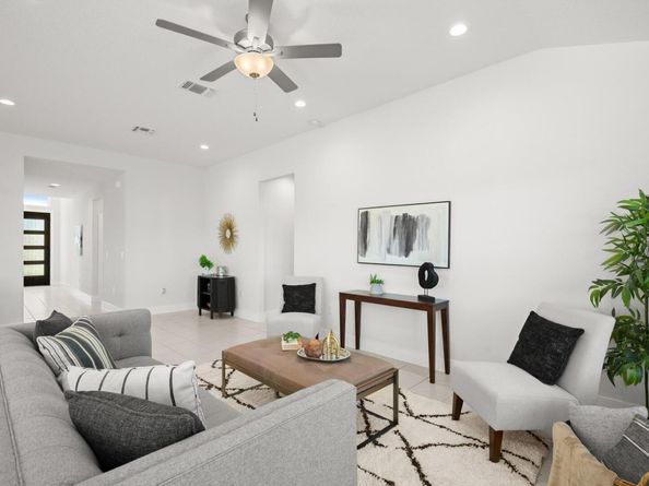 16416 Enamorado RD, Manor TX 78653