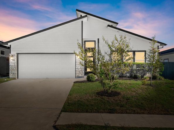 16416 Enamorado RD, Manor TX 78653