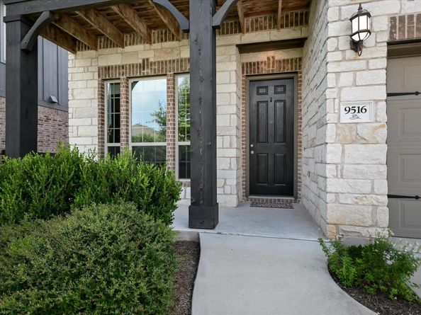 9516 Hunter LN, Austin TX 78748