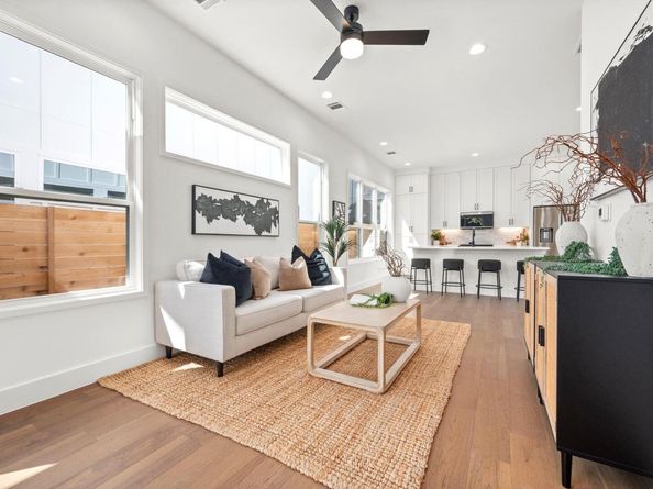 1407 Cedar Ave 2, Austin TX 78702