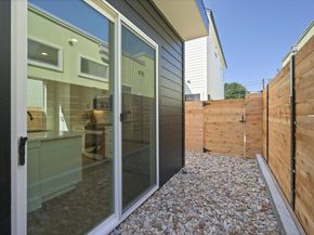 1407 Cedar Ave 2, Austin TX 78702