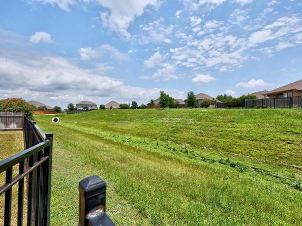 540 Blue Agave LN, Georgetown TX 78626