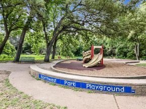 2425 Ashdale DR 32, Austin TX 78757