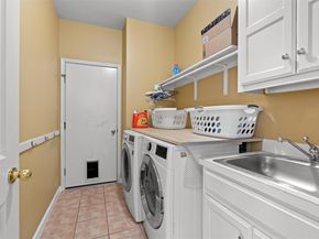 527 Oak Park DR, Round Rock TX 78681