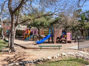 527 Oak Park DR, Round Rock TX 78681