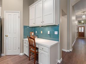 527 Oak Park DR, Round Rock TX 78681