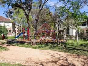 527 Oak Park DR, Round Rock TX 78681