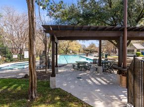 527 Oak Park DR, Round Rock TX 78681