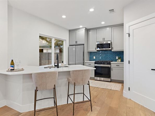 909 Philco DR 2, Austin TX 78745