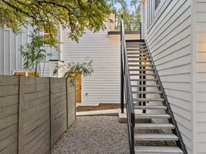 909 Philco DR 2, Austin TX 78745