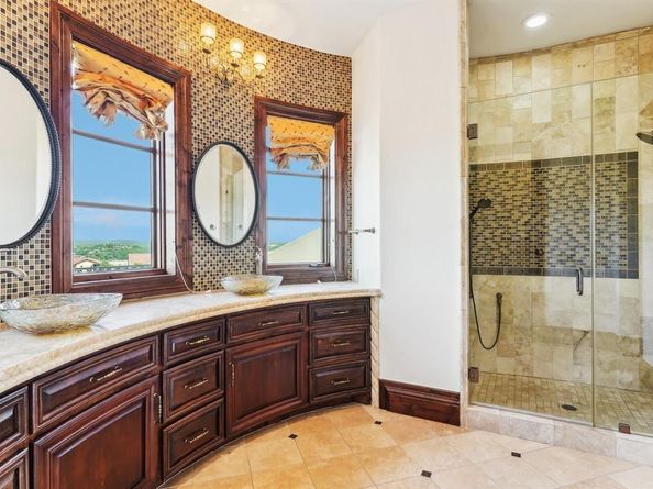 226 Canyon Turn TRL, Austin TX 78734
