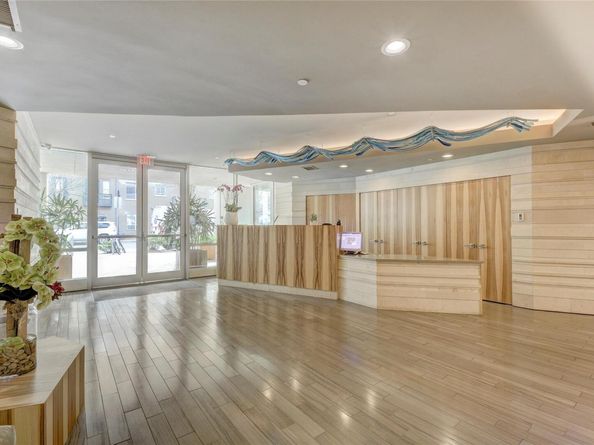 300 Bowie ST 902, Austin TX 78703