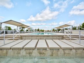 300 Bowie ST 902, Austin TX 78703
