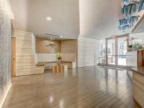 300 Bowie ST 902, Austin TX 78703