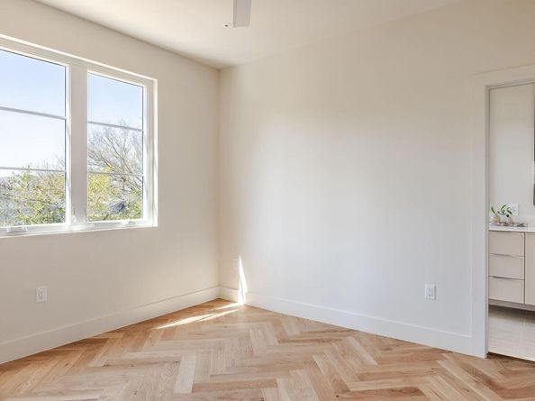 1802 Overhills DR A, Austin TX 78721