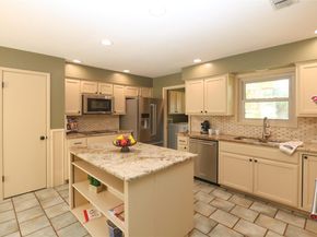 10901 Country Knoll KNLS, Austin TX 78750