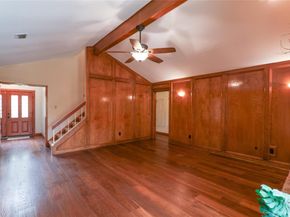 10901 Country Knoll KNLS, Austin TX 78750