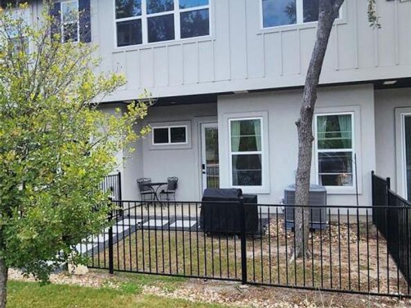 12001 Vista Parke DR 102, Austin TX 78726