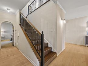 806 Rock Creek DR, West Lake Hills TX 78746