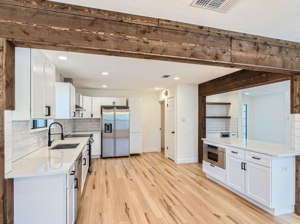 11325 Stormy Ridge RD, Austin TX 78739