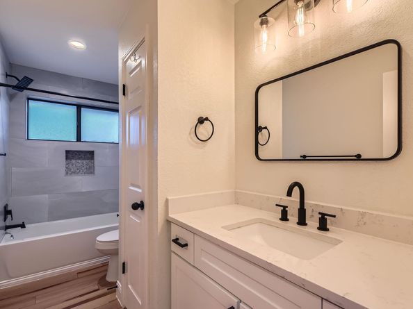 11325 Stormy Ridge RD, Austin TX 78739
